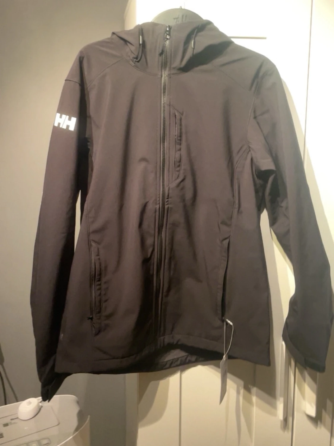 Svart vindjacka från Helly Hansen