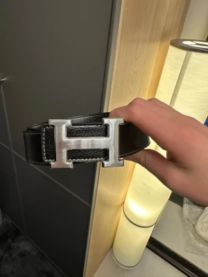 H bälte 110 cm finns alla storlekar  - Snyggt 