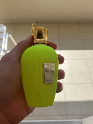 Xerjoff Amabile  - Hej säljer en Xerjoff Amabile 50 ml, helt ny och kanppt använd, priset kan diskuteras gärna! (Original box ingår också) HELT NY ONLINE KOSTAR 1 200