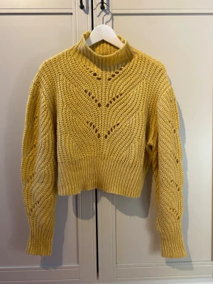 Stickad tröja  - Stickad tröja från Lindex i XS. 