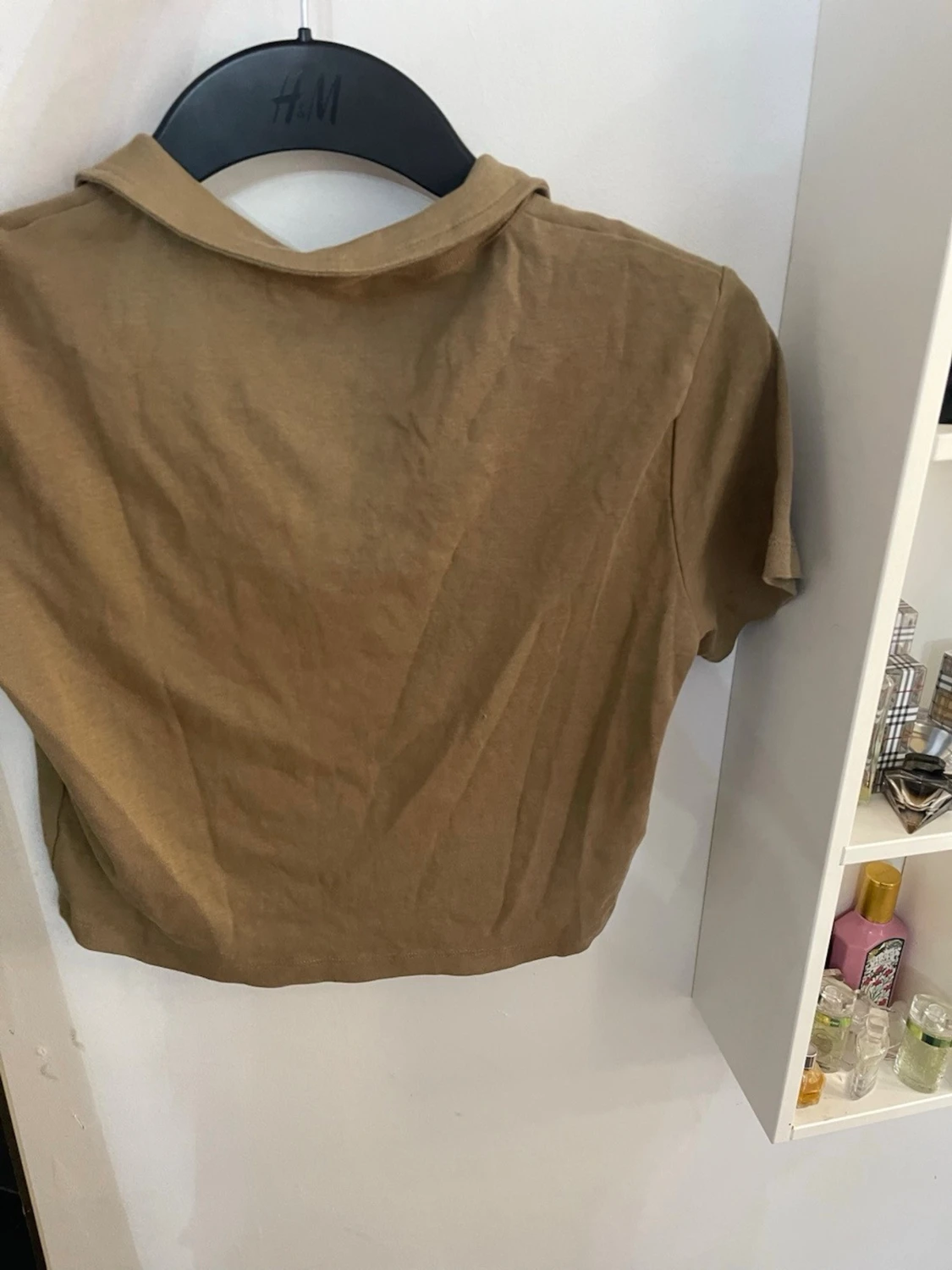 Beige croppad topp med krage - 3