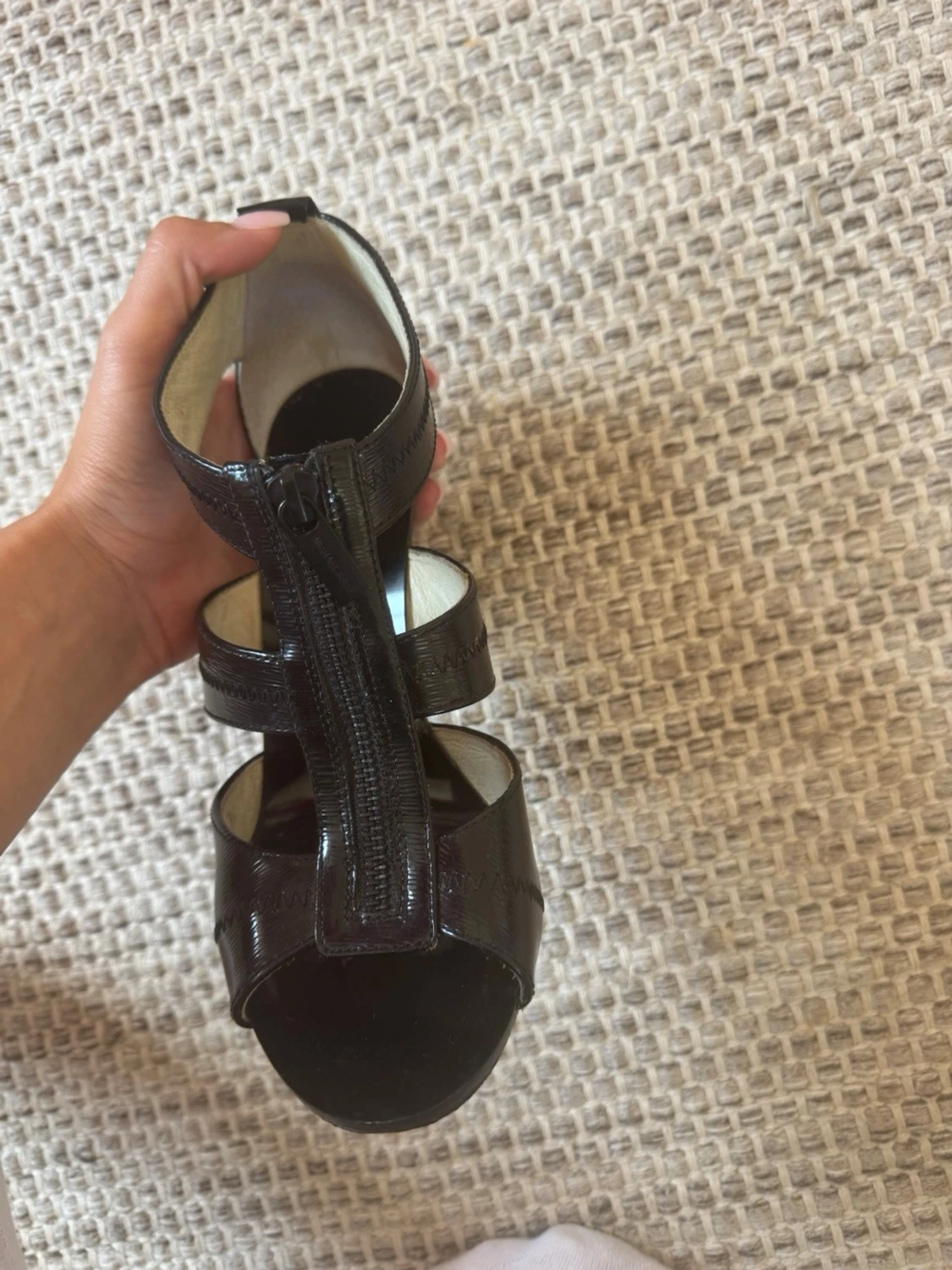 Svarta michael kors klackade sandaler med dragkedja - 1