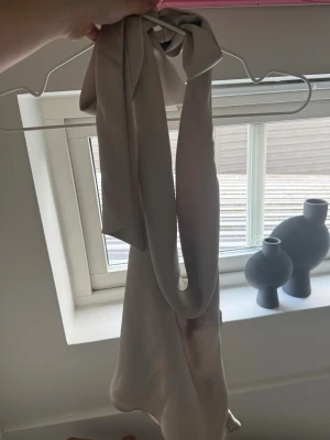 Festtopp Zara❤️ - Jätte fin fest topp från Zara som tyvärr inte kommit till användning. Den är därför i ny skick❤️