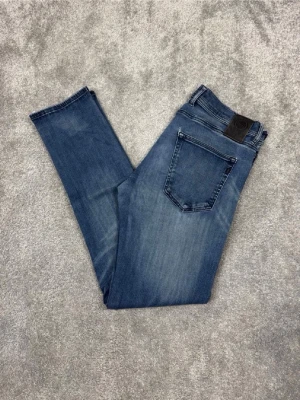 Replay jeans  - Ett par riktigt snygga jeans från Replay i storlek W34 L32 i modellen Grover 