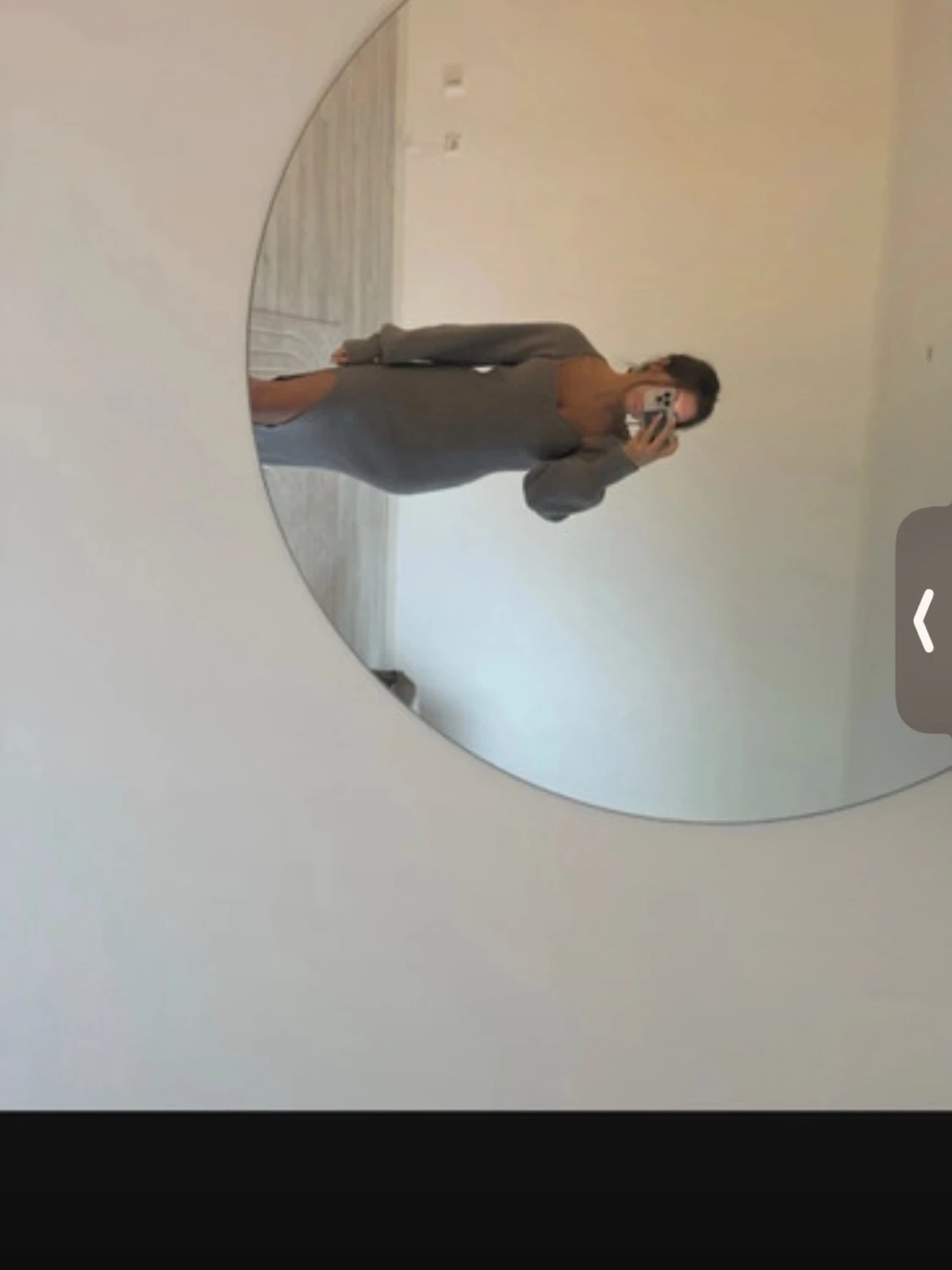 Grå stickad långklänning med slits - 2