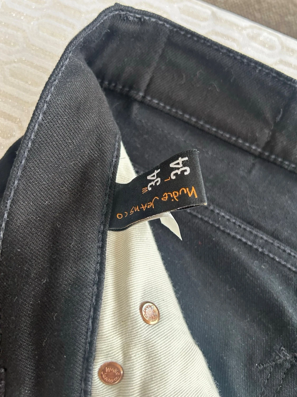 Svarta jeans från Nudie Jeans lean dean  - 1
