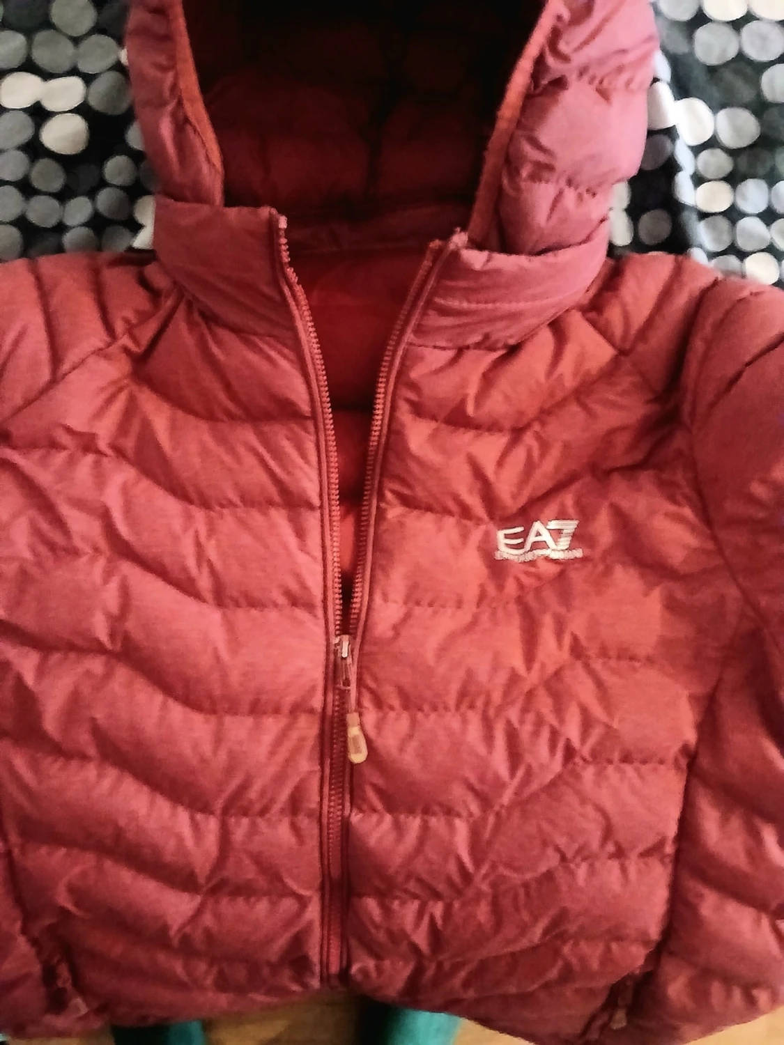 Vinröd pufferjacka  - 1
