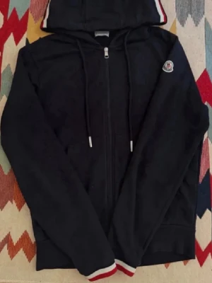 Moncler zip hoddie  - Snygg zip hoddie 