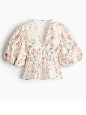 Blus från hm  - Säljer denna fina blus då den aldrig kommer till användning. Jag har använt den 3-5 gånger och ser ut som ny.