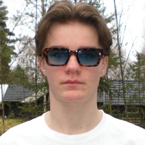 Solglasögon (Straps Of Sweden) - Helt nya solglasögon från Straps of Sweden.  Tidigare pris: 490 kr. Säljs nu till ett bättre pris då vi rensar ut samples/modeller.  • Helt nya • Stilren design • Passar de flesta ansiktsformer • Begränsat antal  Snabb leverans.  Kolla gärna vår Instagram: @strapsofsweden 