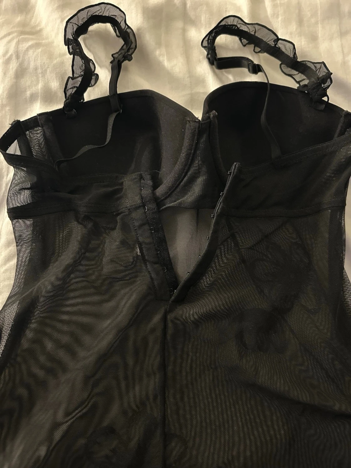 Svart mesh blomstermönstrad linnetopp - 2