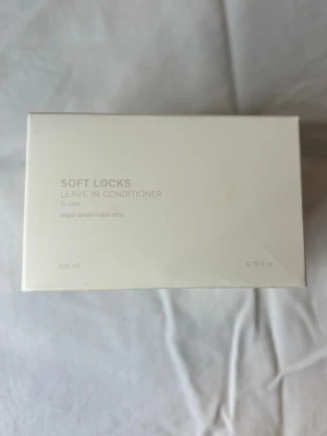 Ny Caia Cosmetics leav in conditioner  - Helt ny oöppnad från Bianca Ingrosso Caia! Märkena på kartongen va på när jag fick den från produktionen:/