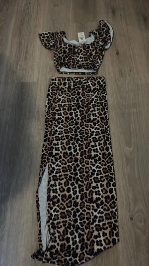 Leopard set - Köpt utomlands, one size (passar mer xs-m) 💗
