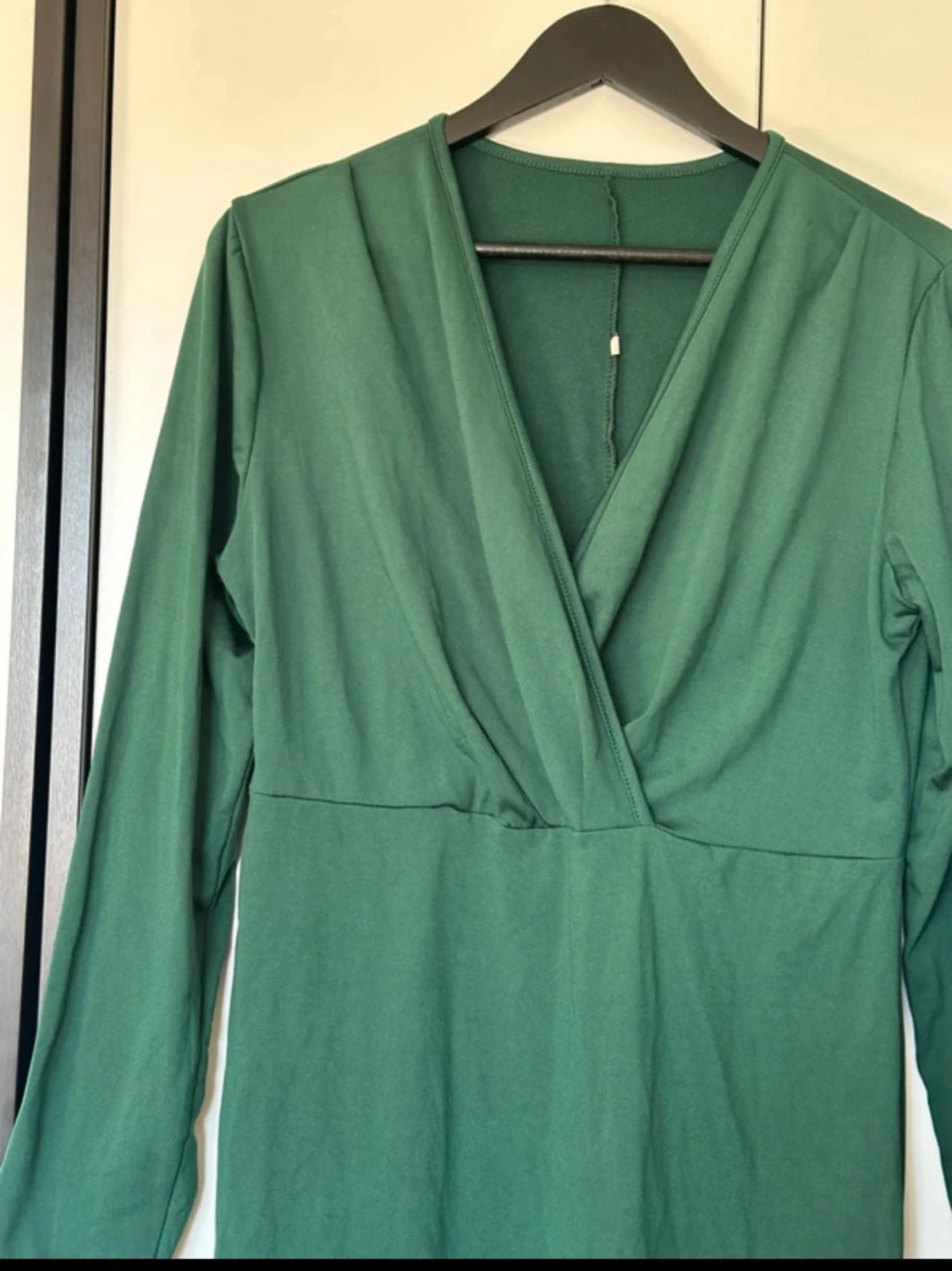 Grön klänning med lång ärm - 1