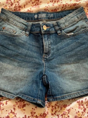 Jeansshorts blåa - Fina jeansshorts i fint skick! Aldrig används🫶🏼