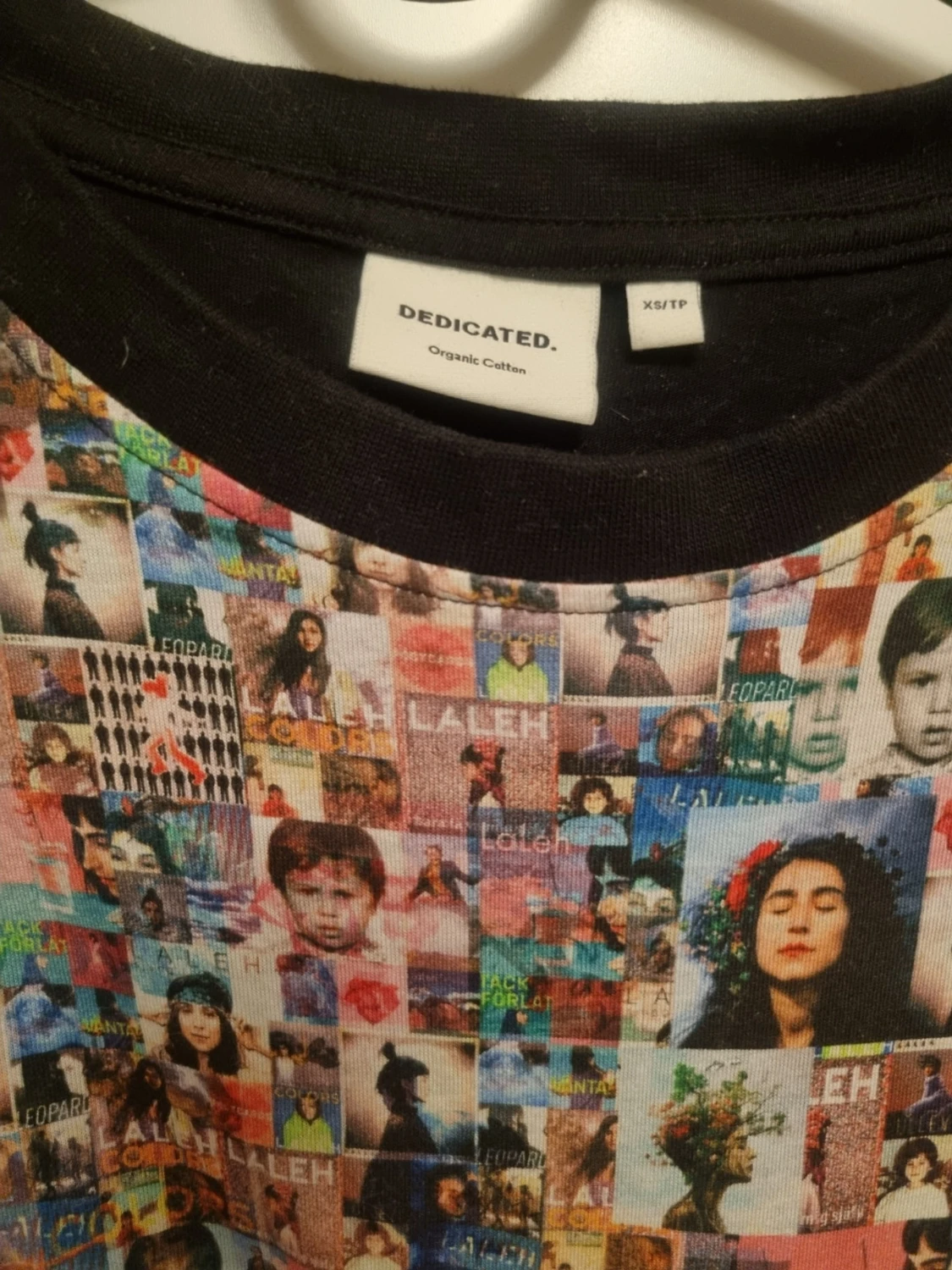 Färgglad t-shirt från Dedicated XS - 2