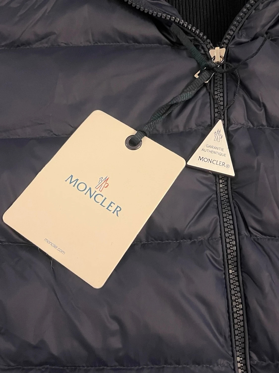 Mörkblå pufferjacka från Moncler - 3