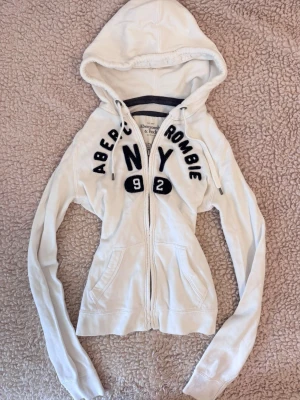 abercrombie new york zip hoodie  - 🤍
