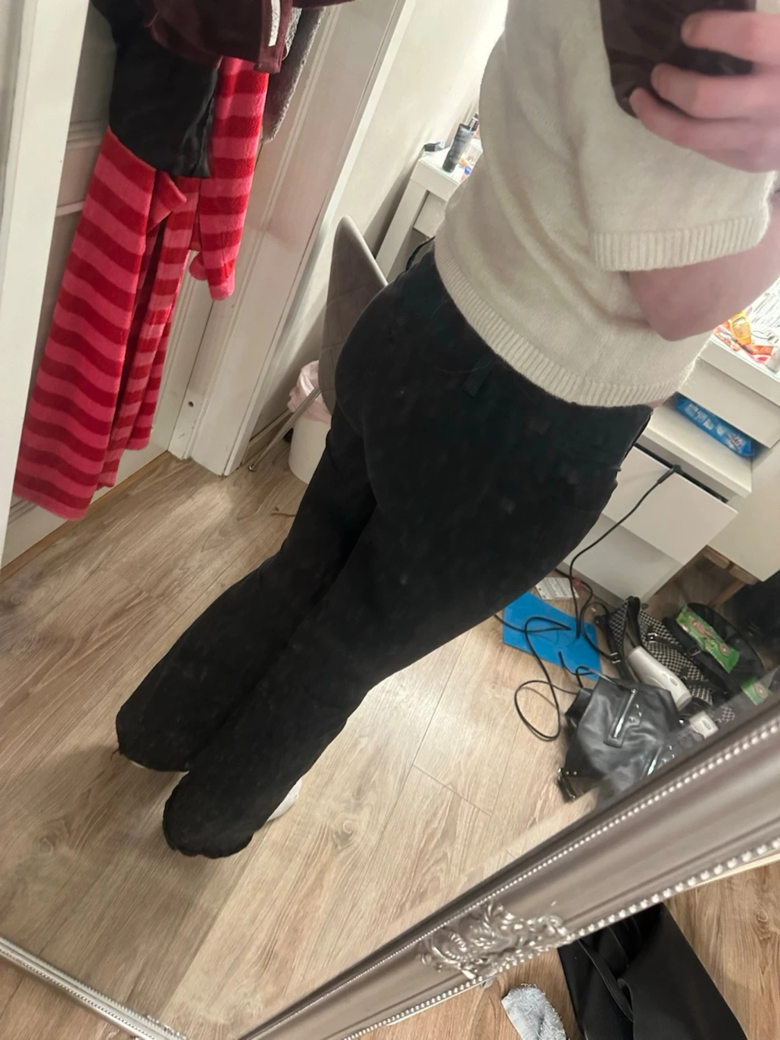 Svarta bootcut jeans med dubbla knappar - 2