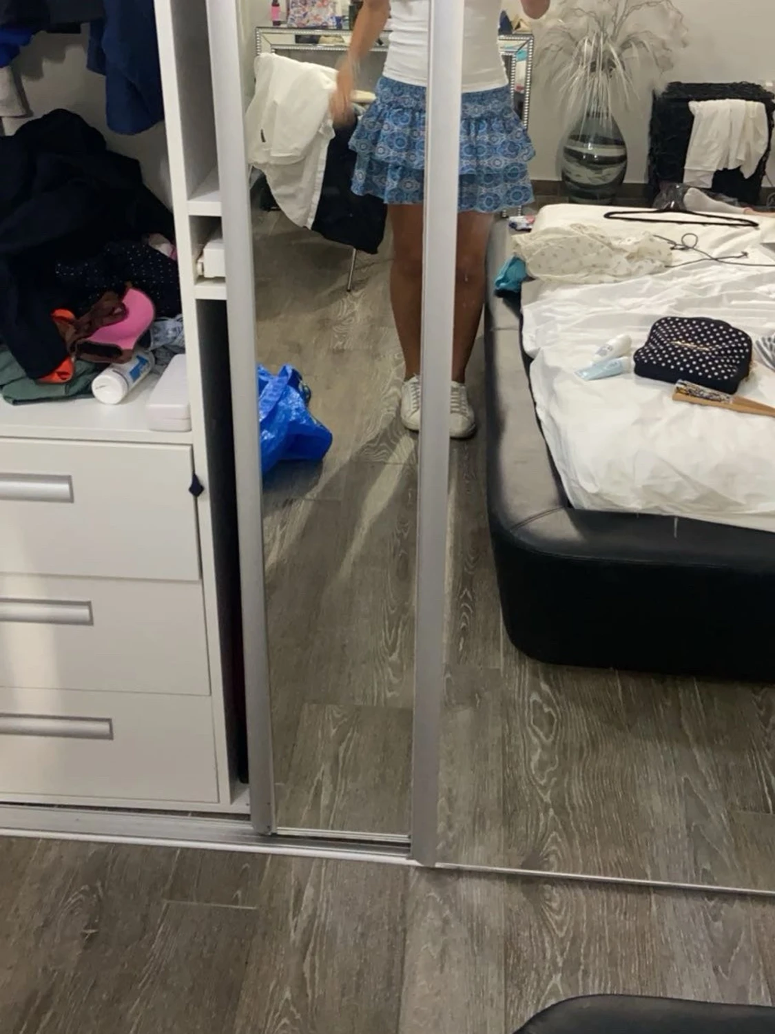 Blå mönstrad volangkjol