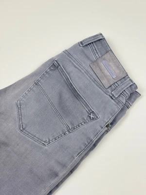Tramarossa Leonardo Slim Jeans - Tramarossa Leonardo Slim "18 Moons Wash" Jeans | Modell: Leonardo | Slim fit | Skick: Mycket fint | Nypris: 4000+ kr | Storlek: W31 | Hör av dig vid minsta fundering 📦