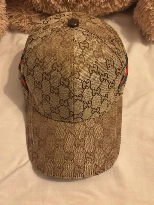 En beige keps - En beige keps