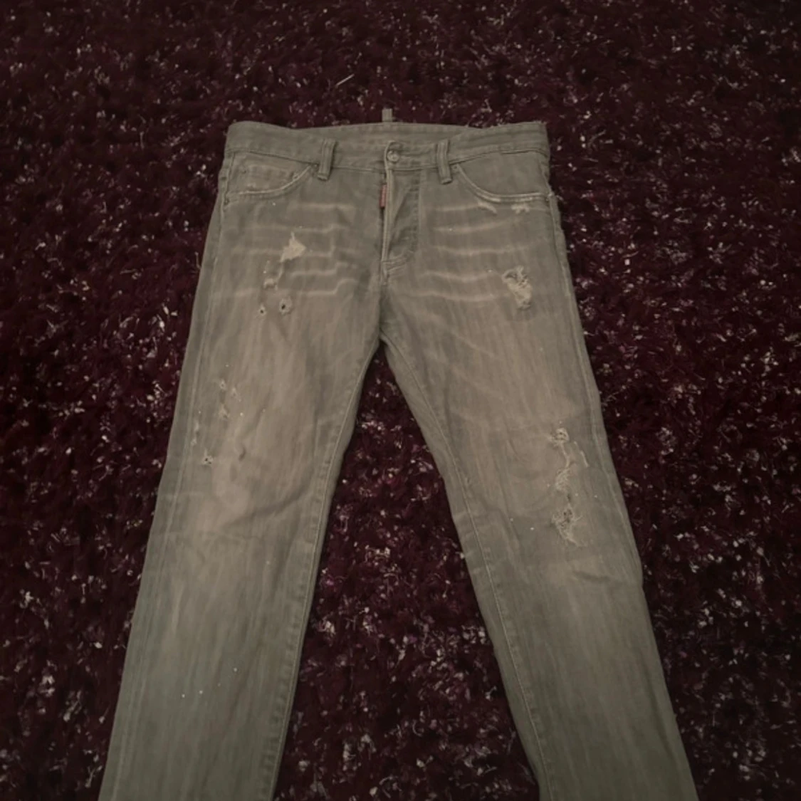 Grå slitna jeans från Dsquared2