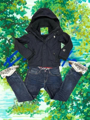 Abercrombie & fitch - Tvärfet Abercrombie & fitch jacka ute‼️‼️‼️Skick 9/10✅✅ Kontakta vid minsta fundering🤗🤗