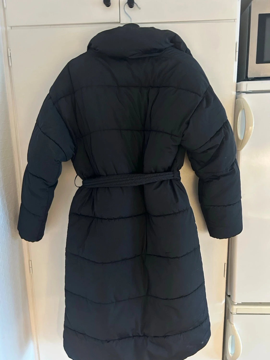 Svart lång dunjacka - 2