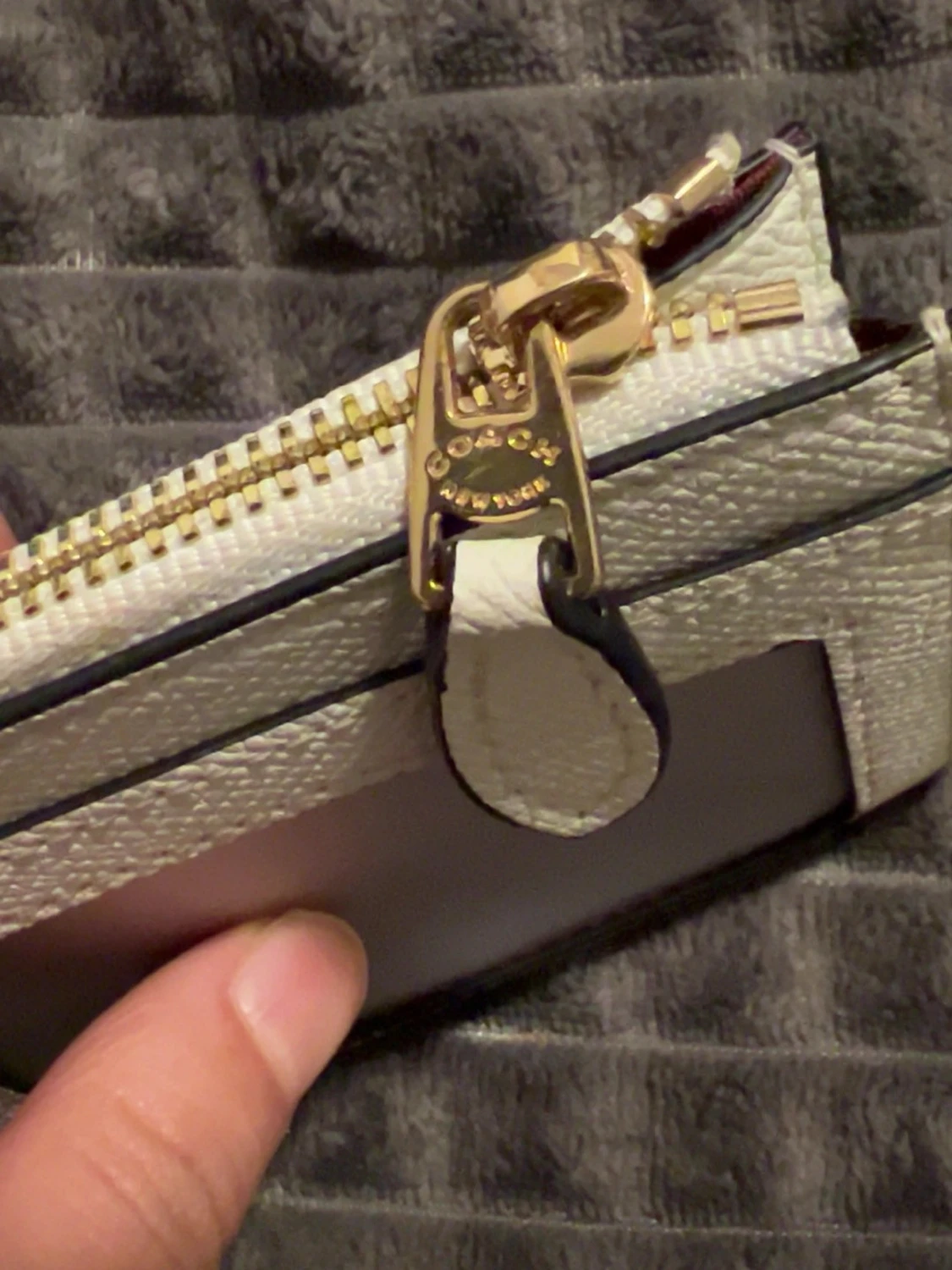 Vit kortplånbok från Coach - 2