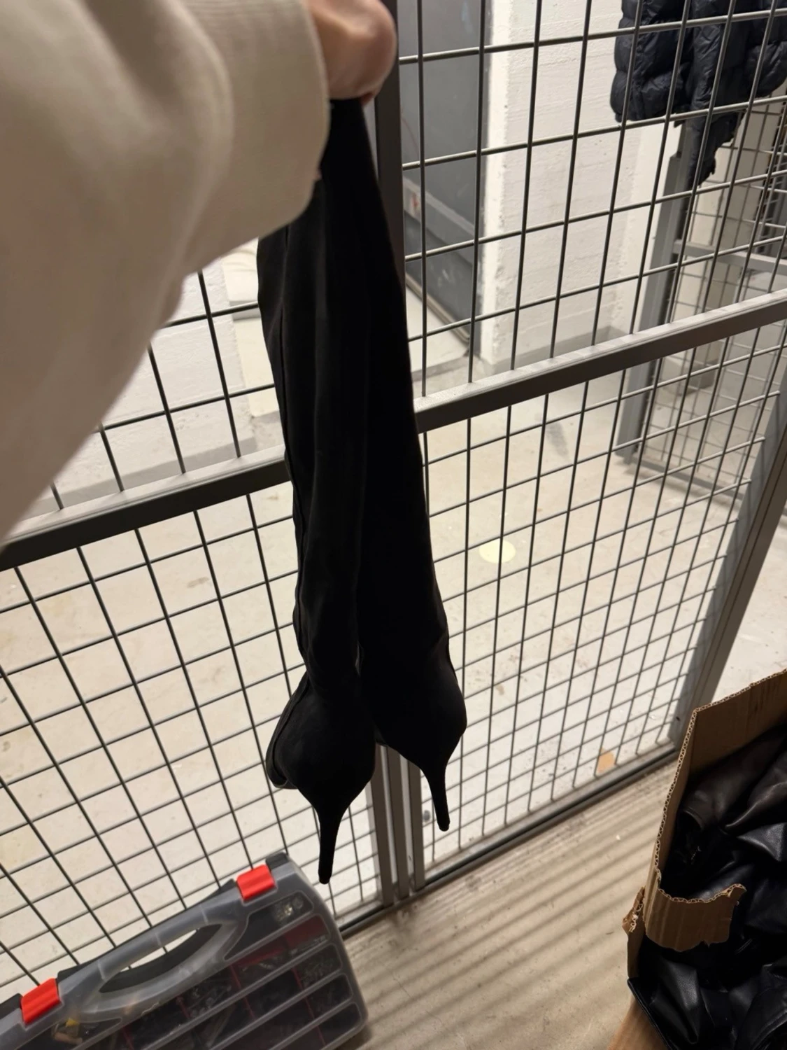 Svarta overknee stövlar med klack - 1
