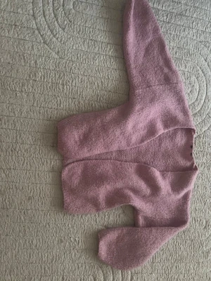 Ljusrosa kofta  - En super gullig rosa kofta från Lindex i storlek xs/s🩷