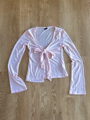 Rosa tröja - Rosa tröja från Gina tricot, helt oanvänd i xs