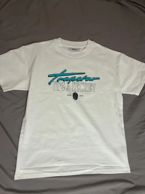 Trapstar T-shirt - Tröjan är helt ny och kom precis ut ur plasten. Det är bara att höra av sig om man har funderingar. Kvittot finns.