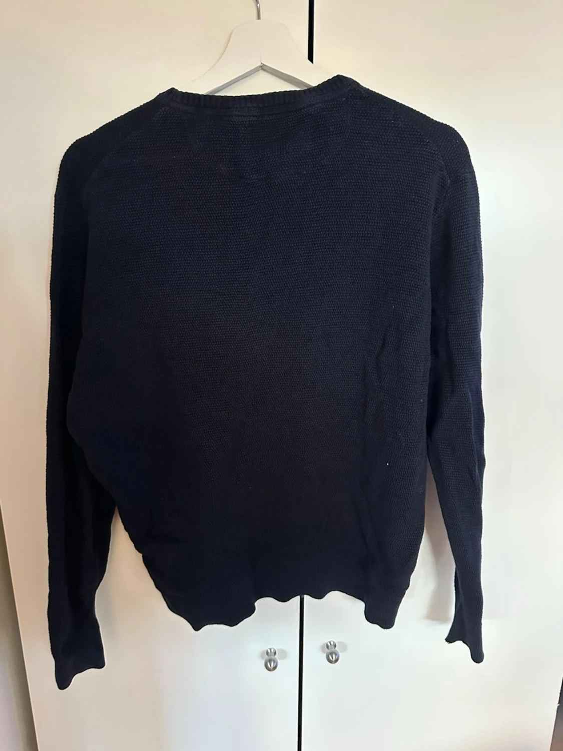 Mörkblå stickad tröja från Signal - 1