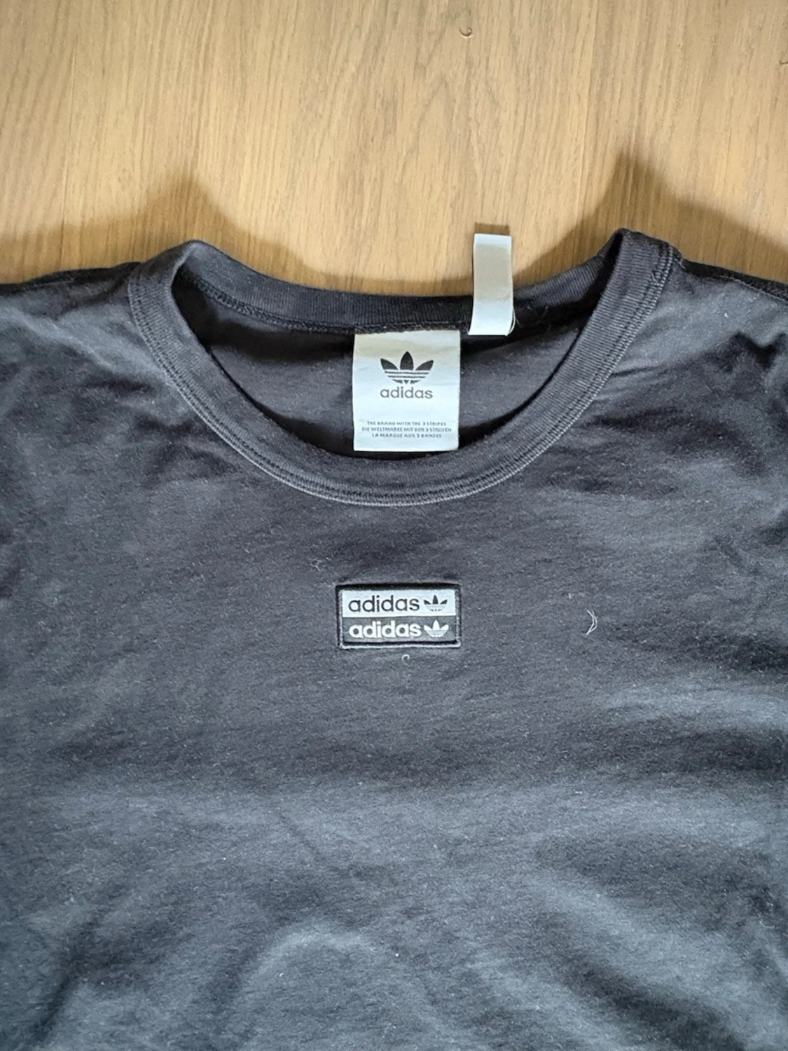Svart Adidas t-shirt med logga - 1