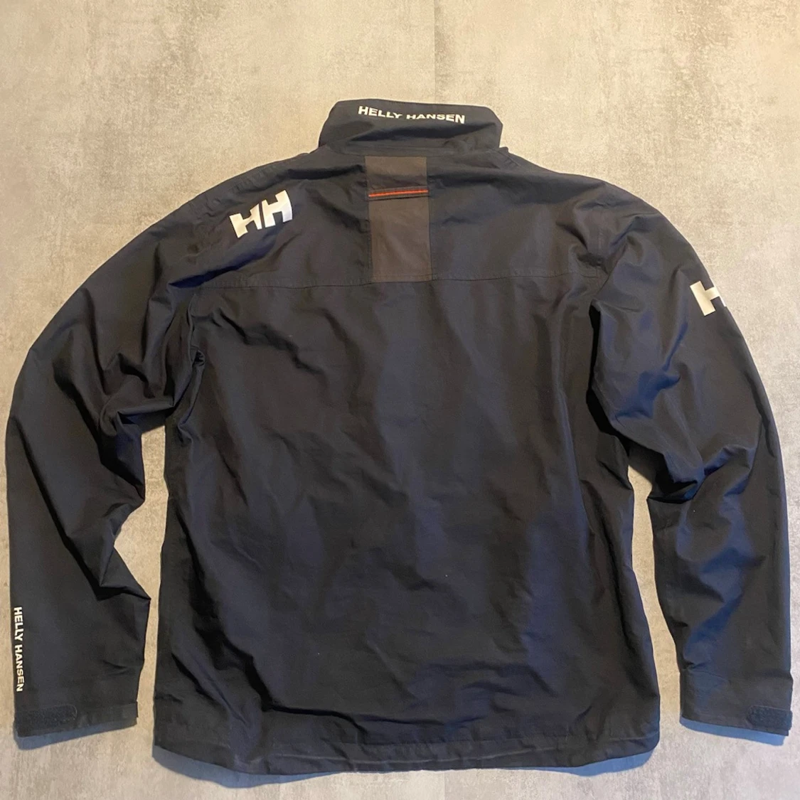 Svart Helly Hansen jacka  - 1