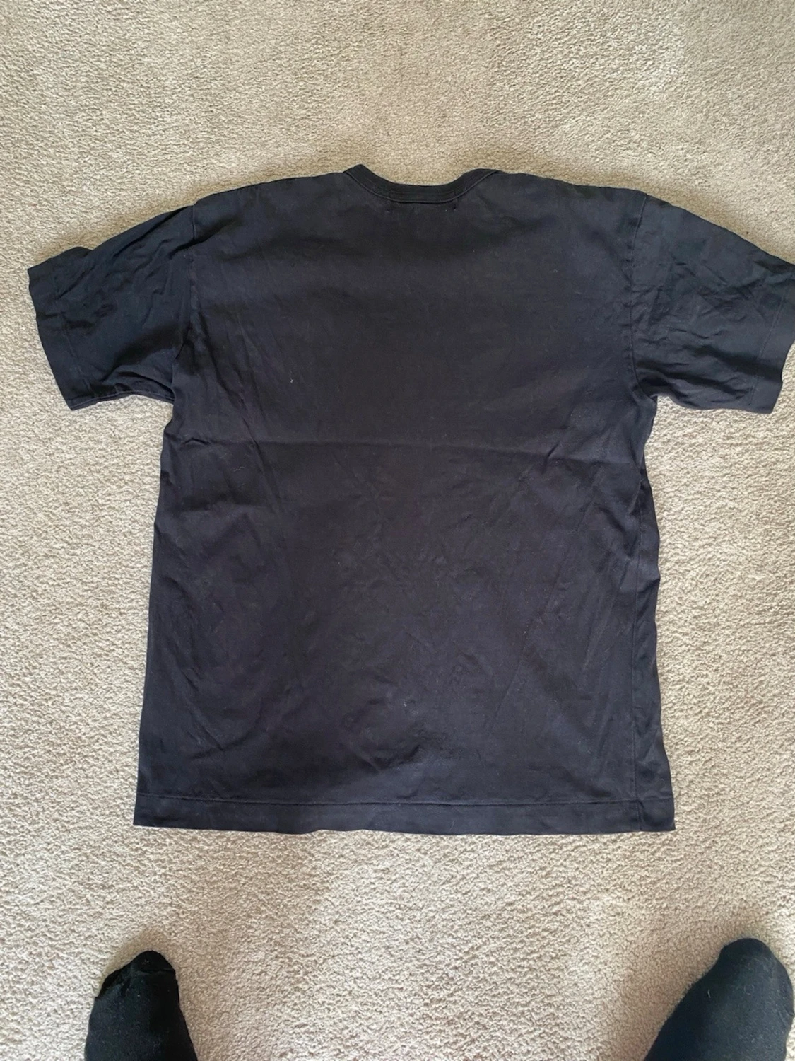 Svart Comme des Garçons PLAY t-shirt - 1