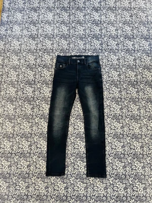 LAB industries Slim Jeans - Snygga slim jeans från LAB industries. Riktigt snygg tvätt. Storleken är 158.