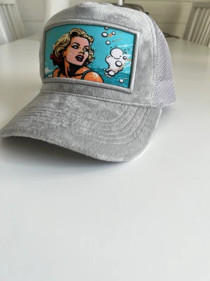 Limited  - Limited Milf hunter keps  Köpare står för frakt