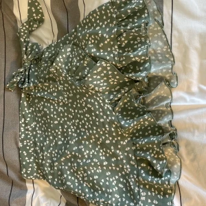 SHEIN kjol - Två kjolar från SHEIN 50kr st eller båda för 75kr