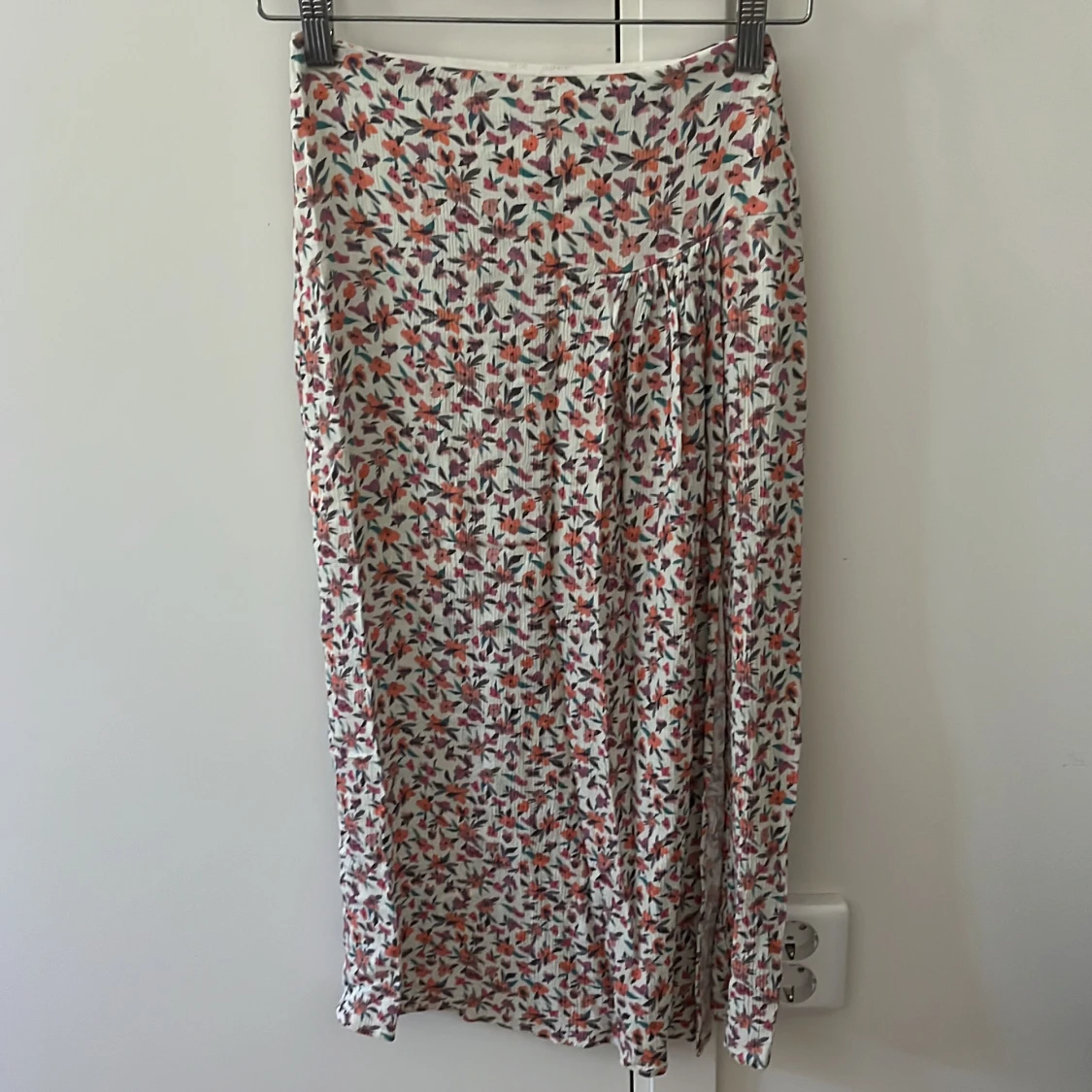 Blommig långkjol  - 91