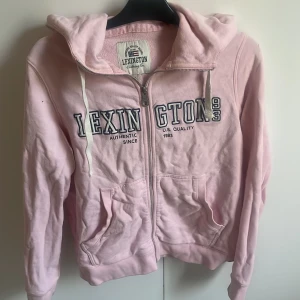 Lexingtonhoodie  - Knappt använd, storlek L 