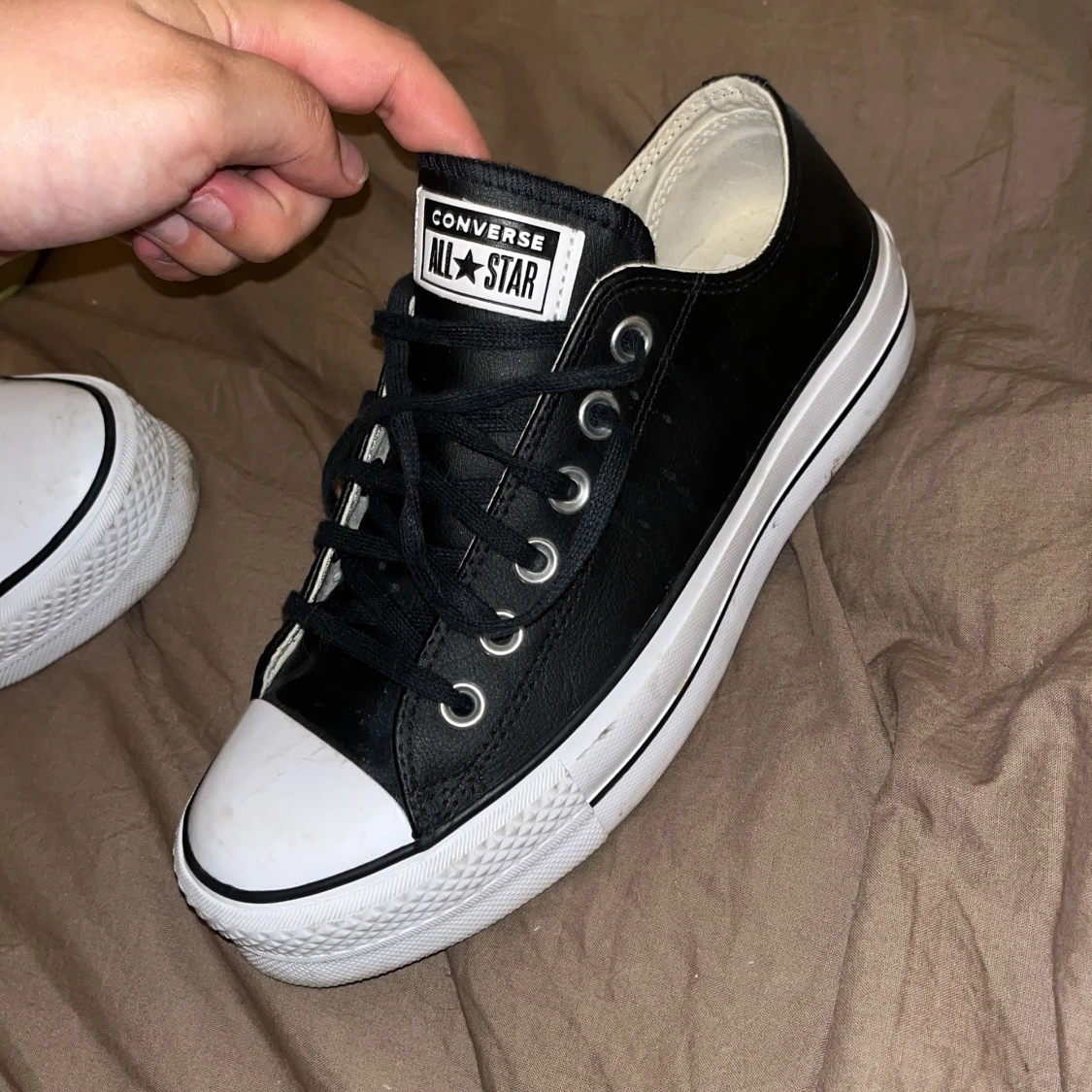 Plattform converse i läder Strl 37.5 - 91