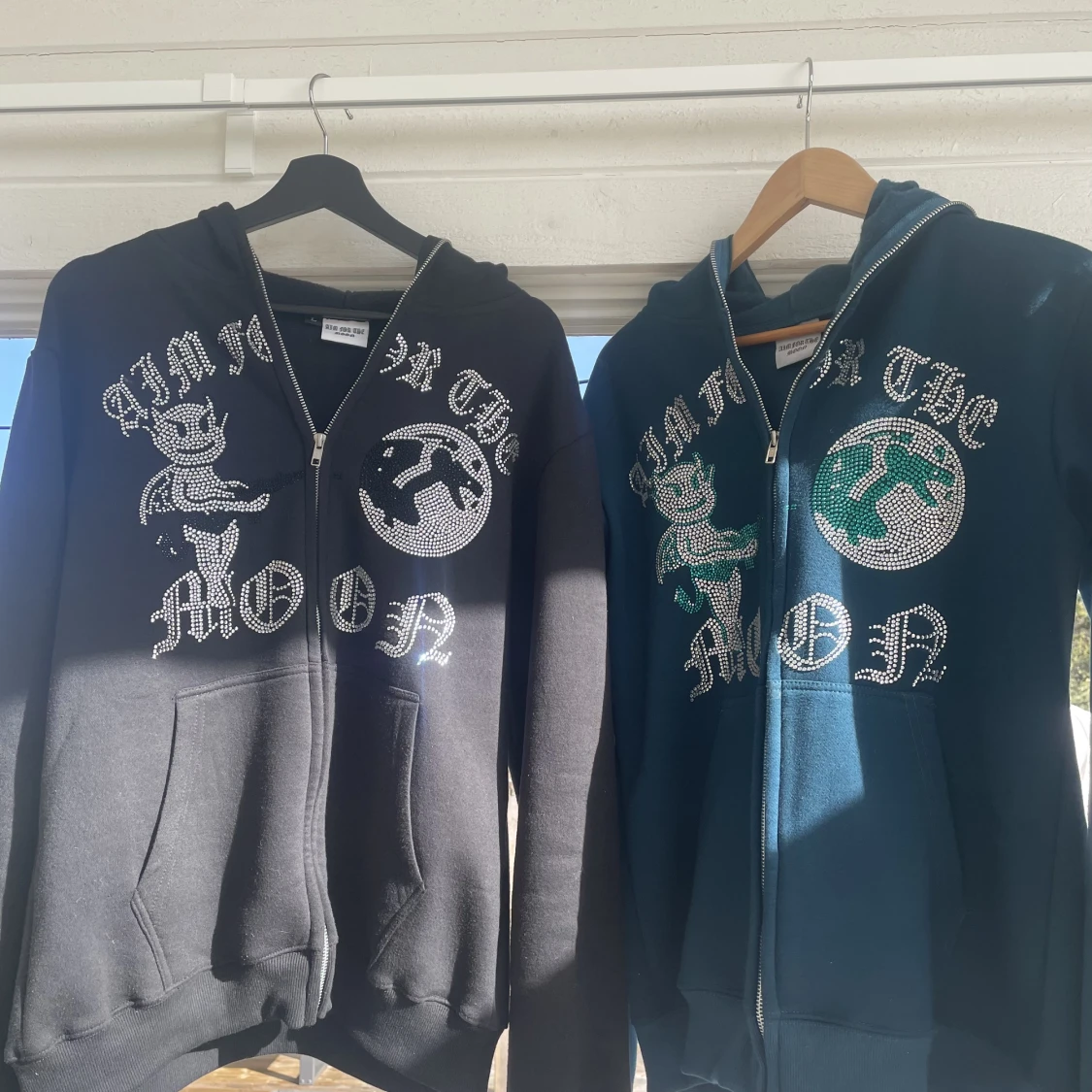 Zip hoodies från aim for the moon - 90