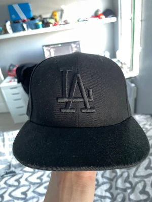 New era keps - Säljer min new era keps Knappast använd köpt för 500