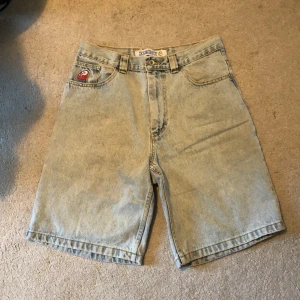 Big boy - Knappt använda shorts  Och jätte bra skick  Inga håll eller något alls