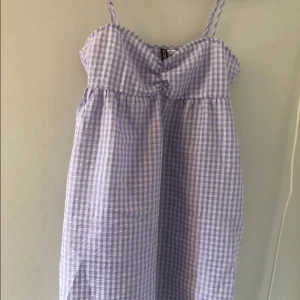 Lila klänning - Oanvänt