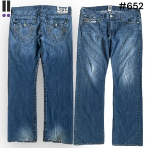 True religion jeans 652 - True Religion jeans i model Straight 💜 Tag 38W 💜Midja (rakt över) 53cm 💜 Innerben 81cm 💜 Ytterben 111cm 💜 Benöppning 23cm 💜 Nedgångna. 💜Våra mått blir W=41, L=31 💜 Men jämför alltid måtten💜652