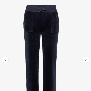 Juicy byxor - Säljer mina juicy byxor dom är i bra skick och älskar dom men är för stora för mig nu